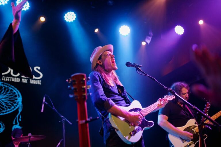 2-20-23_RumorsConcer_KatieChang-79-1-900x600